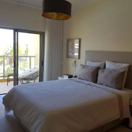 Marina De Albufeira, * Αλμπουφέιρα