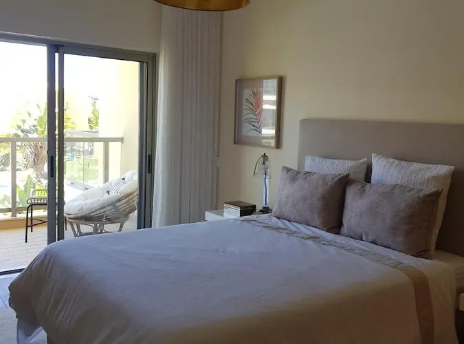 Marina De Albufeira, * Albufeira